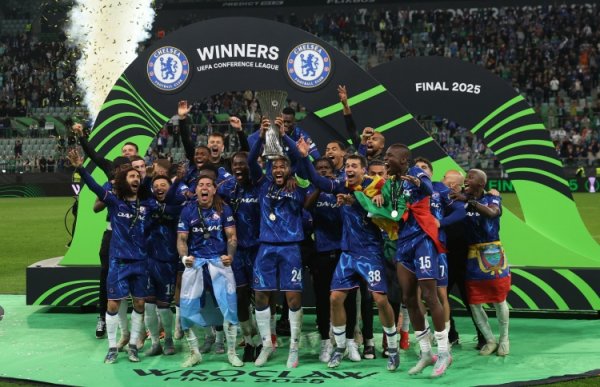 [Champion Gallery] Chelsea captain Rees James lifted the UEFA Champions League!