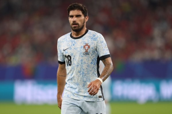 Reuben Neves: Recommend B fee to New Moon? I would recommend all members of the Portuguese national team