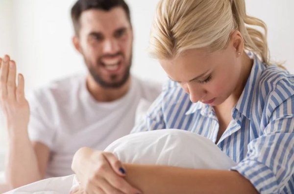 Couples quarrel and make old accounts, fight coldly, complain to their friends and relatives... 