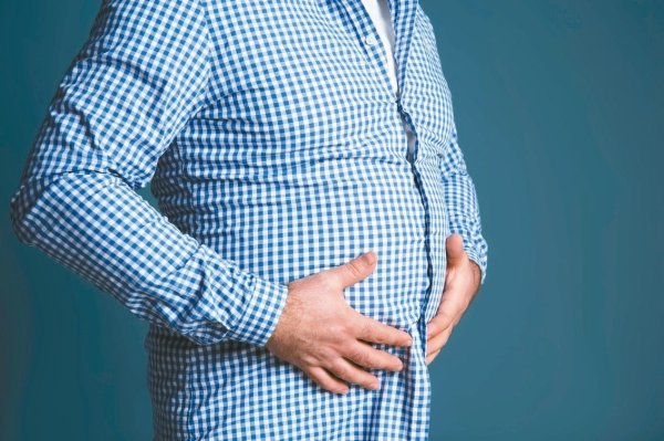 A healthy fat man? Overweight and no three highs, death risk is still high
