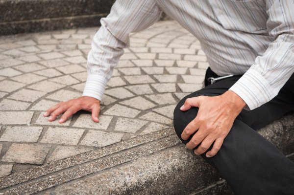 Silver hair tribes are afraid of falling, learn the five secrets of preventing falling