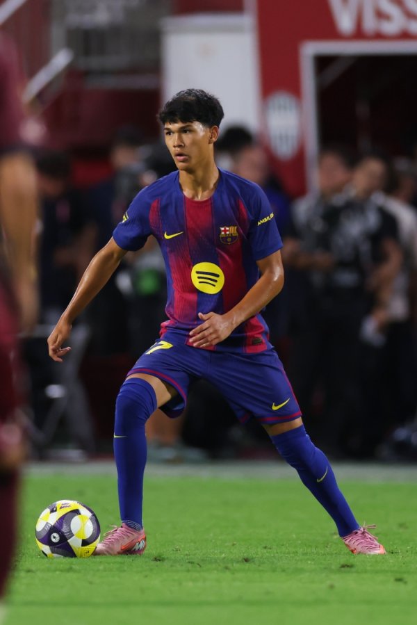 World Sports: If Fermin decides to transfer to Chelsea, Barcelona thinks Dros can replace him