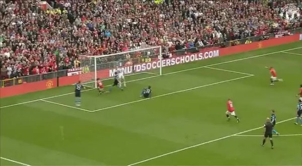 30 years in Hedong! Today 14 years ago: Manchester United 8-2 at home, Rooney took a hat and Geal s save point