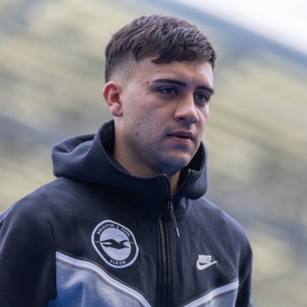 Reporter: Brighton midfielder Bonanot is on loan to Chelsea, no buyout clause is announced today