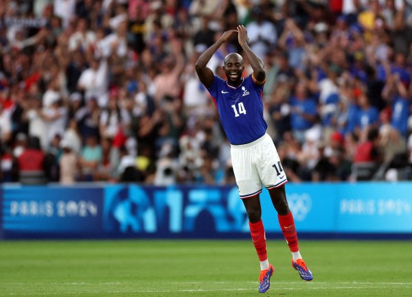 Selected for the French team for the first time at the age of 28! Mateta: When he was a child, he was kicked to the head and fainted. His idol Ibrahimovic