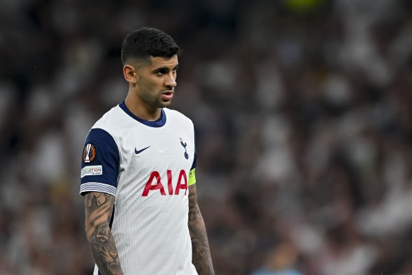 Former England captain: Romero is the team s shortcoming. He did not chase back after losing the ball.